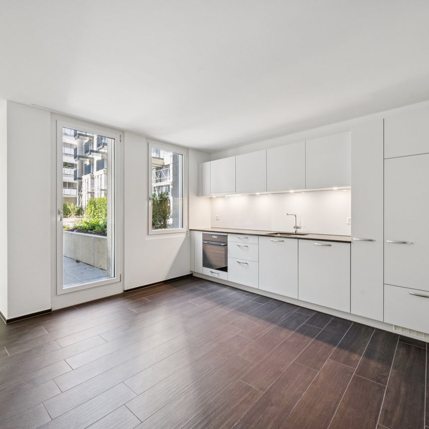 ERSTVERMIETUNG: Moderne Split-Level-Wohnung mit Charme in Zürich-Oerlikon - Photo 1