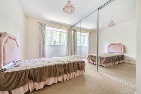 Waverley Road, Enfield - Photo 3