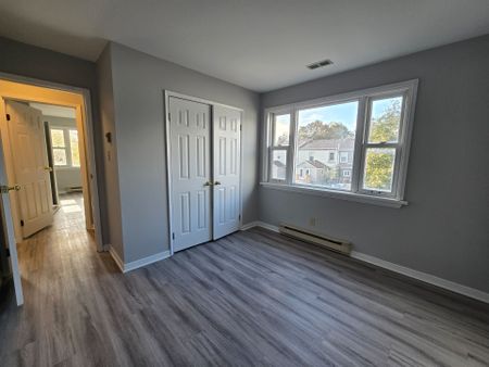 For Lease - 129 King Street Unit# 1, Clarington, Ontario - Photo 3