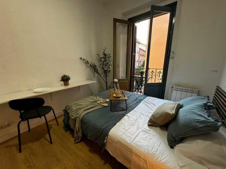 Calle de Jesús, Madrid, Community of Madrid 28014 - Photo 3