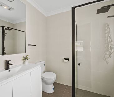 Renovated four bedroom home - Photo 4