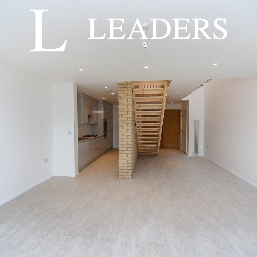 3 bedroom house to rent Valley View Gardens, BN2 - Photo 1