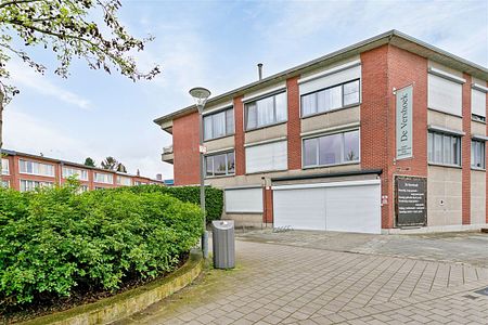 Deurne: ruim pas gerenoveerd 1 / 2 slaapkamer appartement - Foto 2