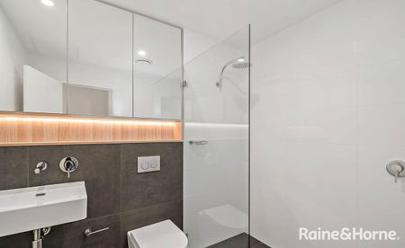 Impressive and Spacious Apartment - Photo 5