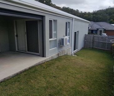 Gorgeous 3 bedroom duplex - Photo 5