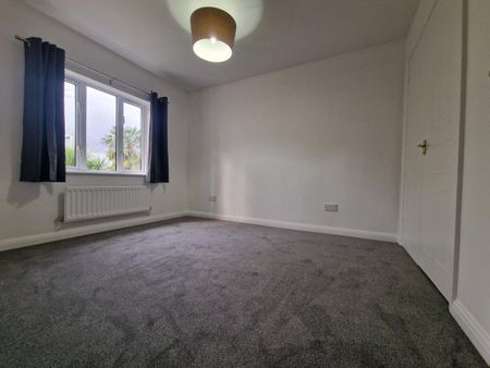 3 bedroom end of terrace house to rent - Photo 4