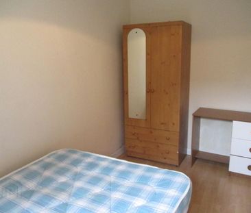 Great Apartment, 122a Fitzroy Avenue, Queens Quarter, Belfast, BT7 1HX - Photo 5