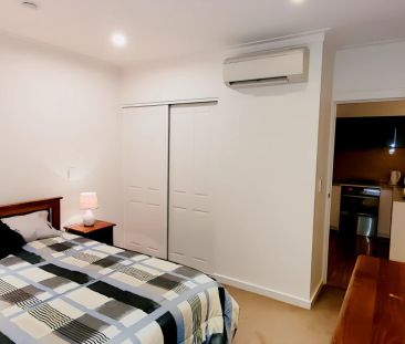 1 Bedroom - Photo 5