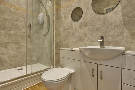 2 bedroom apartment to rent - Photo 3