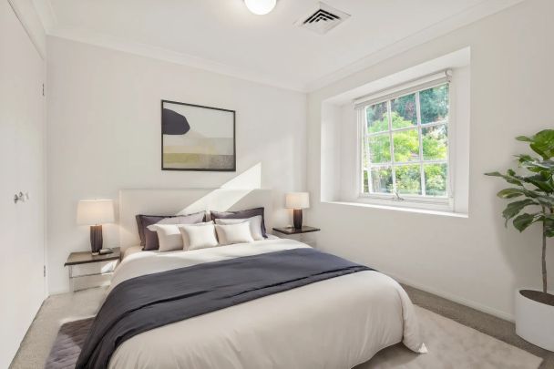 Location, Luxury and Lifestyle - Photo 1