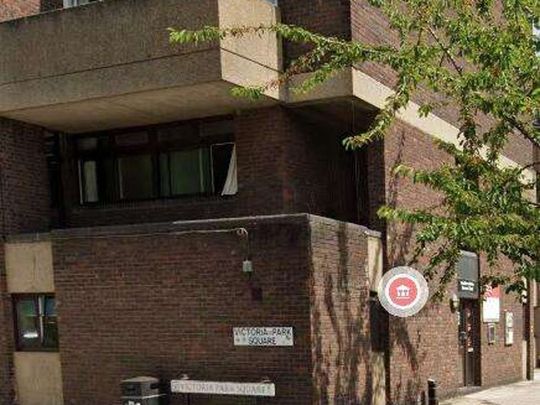 Victoria Park Square Room 1 - Photo 1