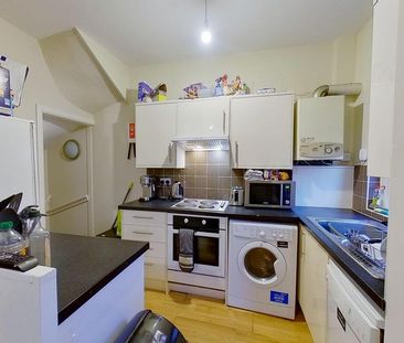3 bedroom terraced house to rent - Photo 6