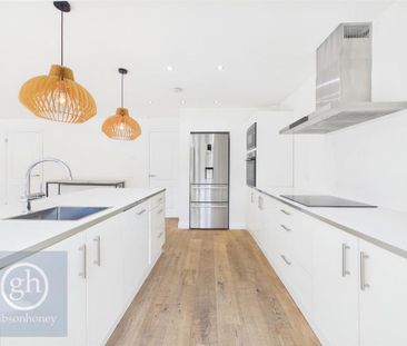 4 bedroom detached house to rent - Photo 6