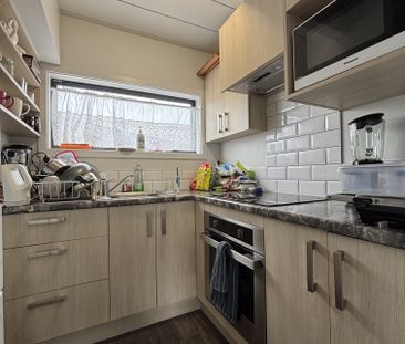 8/16 Cecil Place, Waltham - Photo 2