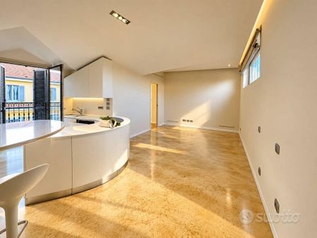 Attico / Mansarda di 90 m² con 3 locali a Milano - Photo 4