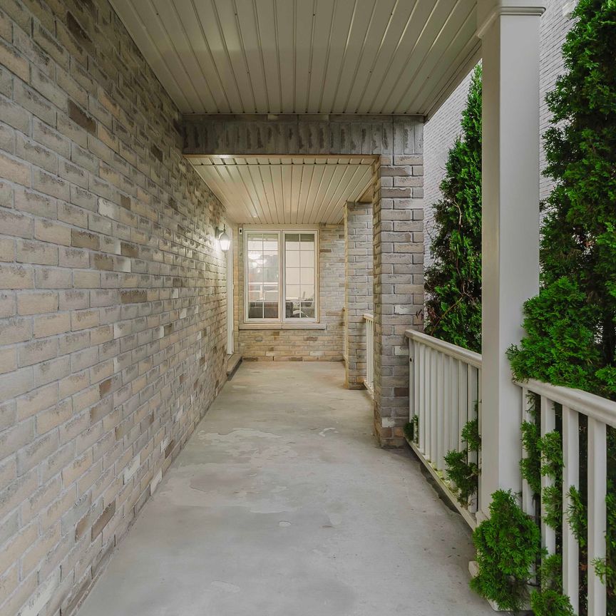 For Lease - 120 Portage Avenue, Richmond Hill, Ontario - Photo 1