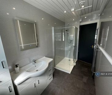 1 bedroom in a house share to rent - Photo 6