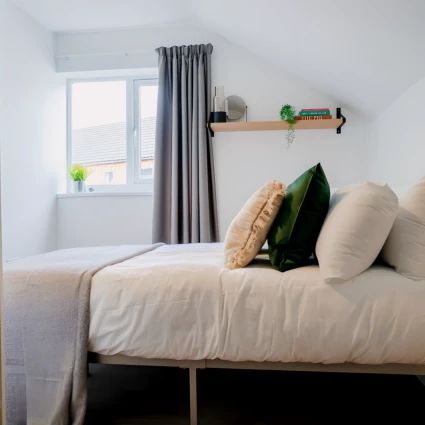 6 Bedroom House - Photo 1