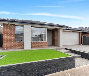 Modern Family Home in Kalkallo - Photo 2