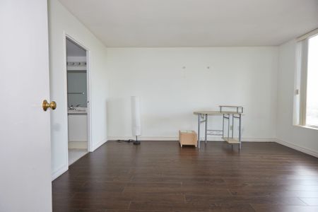 For Lease - 5765 Yonge Street Unit# 1206, Toronto, Ontario - Photo 4