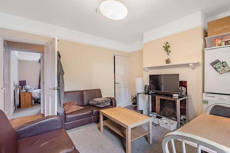 Walnut Tree Close, Guildford, GU1 - Photo 3