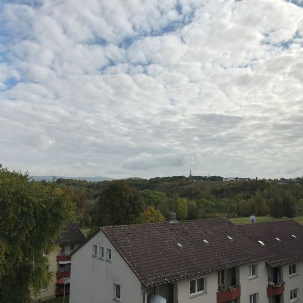 Verkehrsgünstig gelegene Wohnung mit Balkon - Foto 1