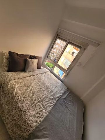 Carrer de Sant Lluís Bertran, Torrent, Valencian Community 46900 - Photo 4