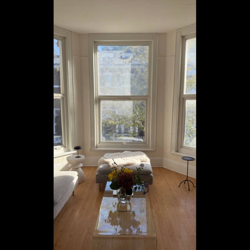 1 Bed Flat, Holland Road, W14 - Photo 1