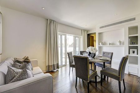 2 bedroom flat with 1 reception and 2 bathrooms in Mayfair, W1K - Photo 2