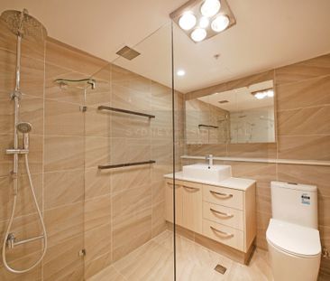 A Unique apartment with good size North facing courtyard - Photo 6