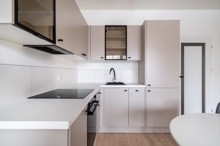 Świeżo wykończone | 3 pokoje | Winda 50.2 m² - Photo 3