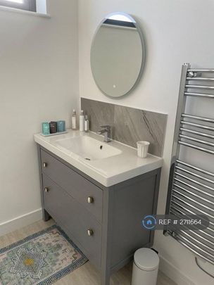 2 bedroom bungalow to rent - Photo 1