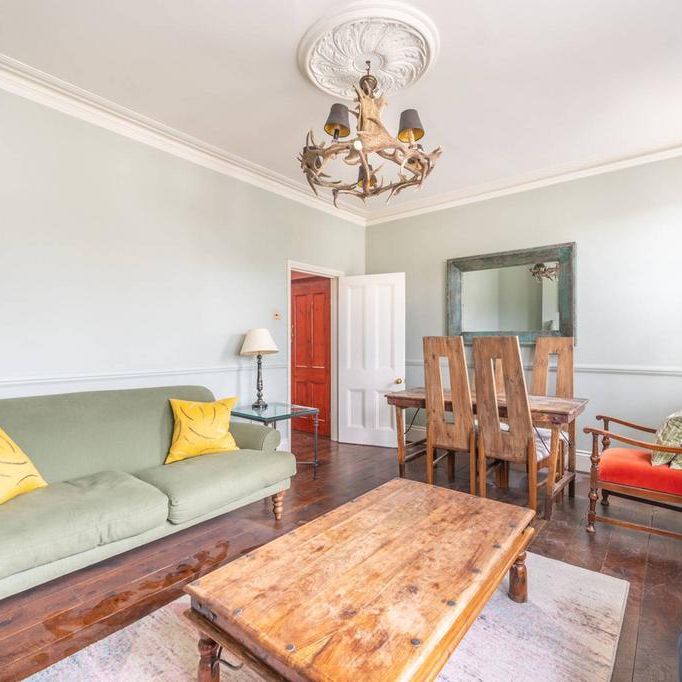 2 bedroom flat to rent - Photo 1