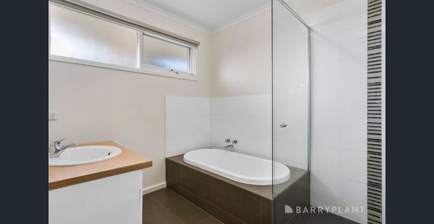 5 Bedroom Home - Photo 1