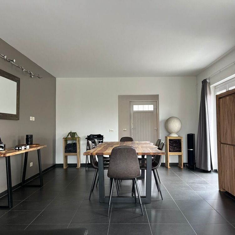 Moderne halfopen bebouwing met zonnige tuin te huur in De Haan - Photo 1