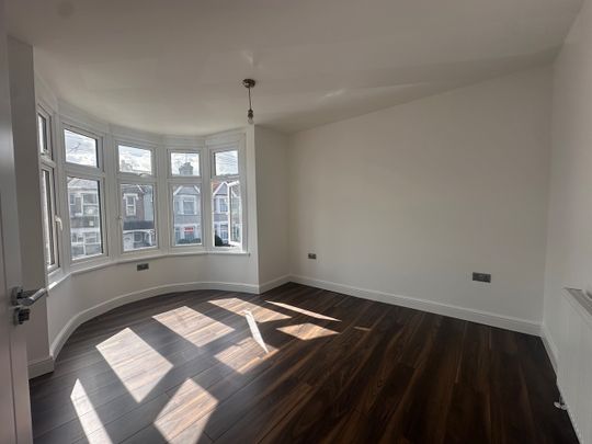 4 Bed Terraced House, Movers Lane, IG11 - Photo 1