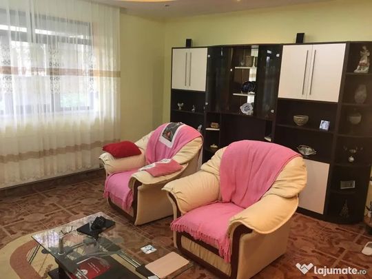 Vila Premium de inchiriat Bucium – 350 mp, ideal Firma / Corporate - Fotografie 1