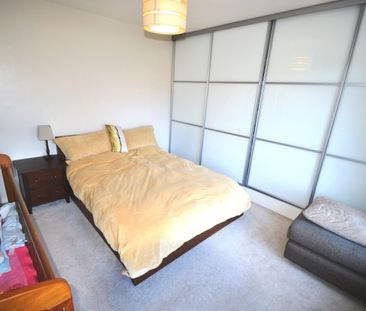 3 bedroom Detached - Fearnley Road, Welwyn Garden City - Photo 5