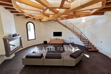 Peille, à 20 minutes de Monaco dans un écrin de verdure au cal - Photo 2