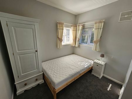 4 Bed Student Accommodation - Photo 2