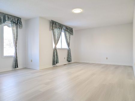 For Lease - 50 Summerdale Drive, Markham, Ontario - Photo 5