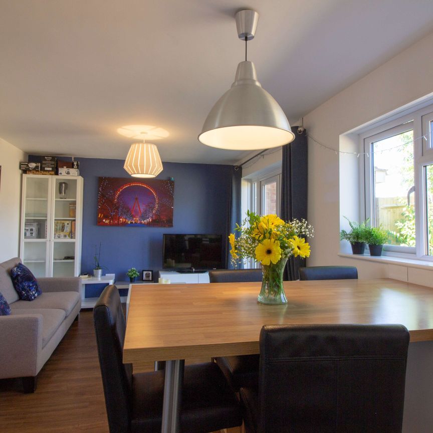 Arundel Road Room 1 - Photo 1