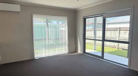 2 bedroom house in Fairfield - Photo 2