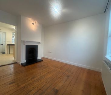 2 Bed Character Cottage To Let In Castle Park, Colchester - Photo 3