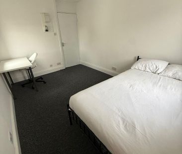 2 bedroom house share to rent - Photo 4