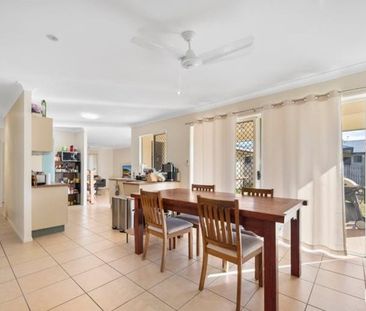 Spacious Family Comfort in Mount Louisa - Photo 2