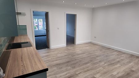 3 bedroom apartment to rent - Photo 4