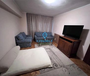 Apartament 2 camere Cetate bulevardul Transilvaniei 350 eur - Photo 1