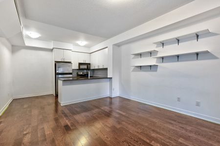For Lease - 13 Oak Street, Toronto, Ontario - Photo 2