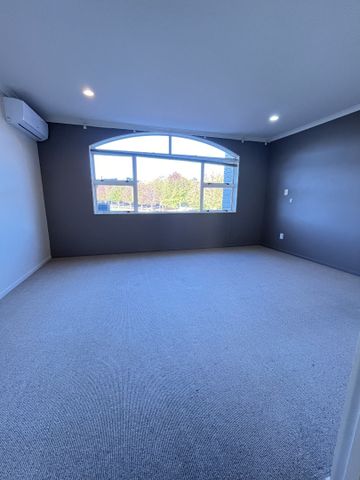 Outdoor Living & Prime Location - Photo 3